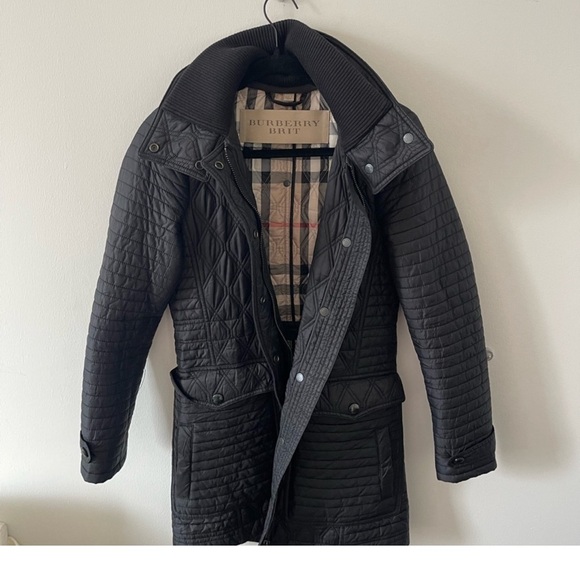 Burberry Black Quilted Puffer Jacket - Picture 1 of 11